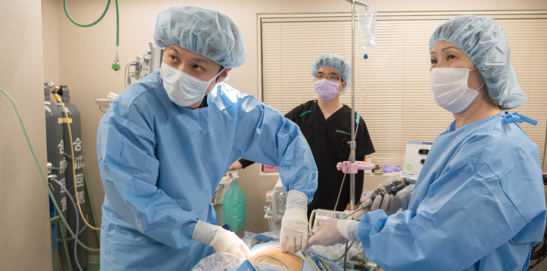 東京外科クリニックは、腹腔鏡下（内視鏡下）鼠径ヘルニア修復術を日帰りで行っている数少ない施設です。